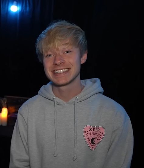 Sam Golbach Smiling, Sam Golbach Cute, Sam Golbach, Sam Page, Hot Emo Guy, Sam And Colby Fanfiction, Love Sam, Fangirl Problems, Colby Brock