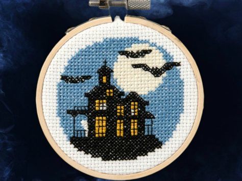 Here's a Halloween cross stitch pattern that's a little spookier than some of the other projects I've been sharing lately. This free haunted house cross stitch pattern from Plaid and Bucilla is actually still pretty cute, but with the full moon and the bats in can tend toward the slightly creepy. Halloween Cross Stitch Charts, Halloween Cross Stitch, Easy Cross Stitch Patterns, Halloween Cross Stitch Patterns, Cross Stitch Freebies, Modern Halloween, Halloween Cross Stitches, Halloween Embroidery, Mini Cross Stitch