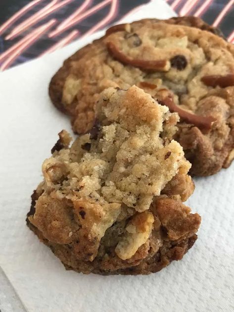 Compost Cookie Recipe on Regis and Kelly - Cookie Madness Compost Cookies Recipe, Compost Cookies, Christina Tosi, Milk Bar, Cookie Recipe, The Recipe, Cookie Recipes, Muffins, Cake