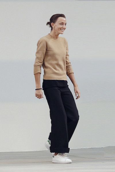 Celine Fashion Show, Celine Fashion, Wearing All Black, Phoebe Philo, Comfortable Sweater, Create Outfits, 가을 패션, Mode Inspiration, Daily Fashion