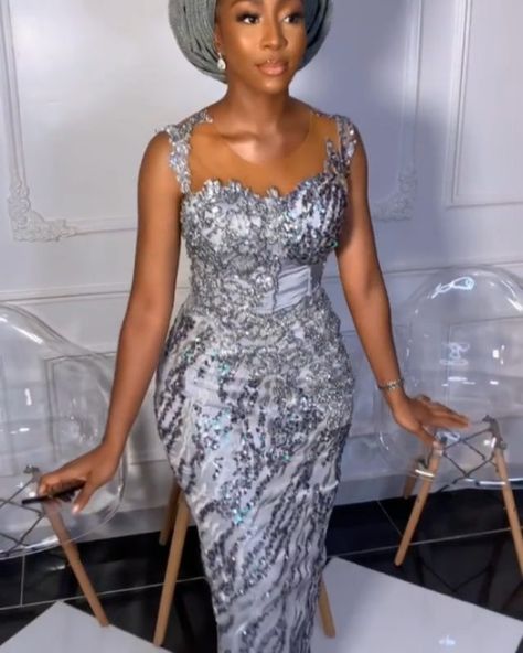 Sleeveless Asoebi Lace Styles, Silver Asoebi Styles, Asoebi Bridesmaid Dresses, Simple Asoebi Styles Lace, Simple Asoebi Styles, Asoebi Styles Lace Classy, Asoebi Designs, Asoebi Styles Lace, Pro Dress