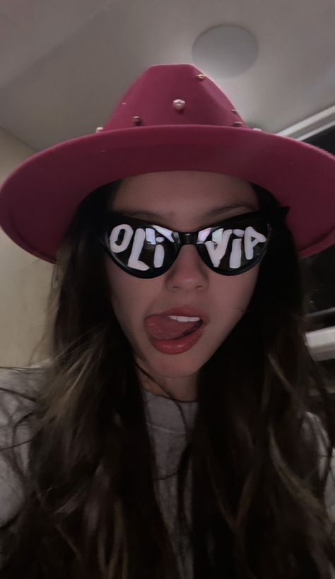 Olivia Rodrigo Glasses, Cow Girl, Olivia Rodrigo, Girl With Hat, Eye Glasses, Square Sunglasses Women, Cowboy Hats, Square Sunglass, Cow