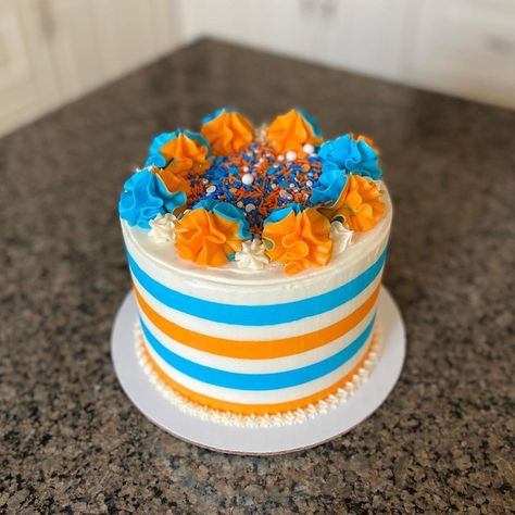 Blippi Birthday Cake Buttercream, Blue And Orange Cake Birthday, Blippi Theme Cake, Blippi Birthday Party Girl, Blippi Themed Birthday Party, Blippi Birthday Cake, Blippi Birthday Party, Publix Cakes, Orange Birthday Cake