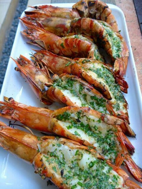 Colossal Shrimp Recipes, Charcoal Grill Recipes, Colossal Shrimp, Tiger Prawns, Resep Seafood, Grilled Prawns, Prawn Recipes, Lobster Recipes, Shrimp Recipes Easy