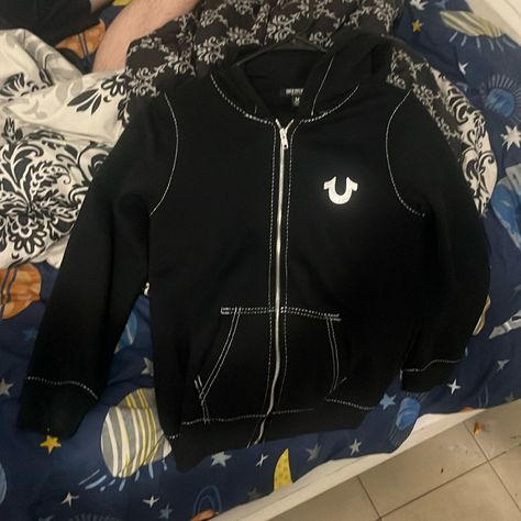 It’s Brand New And Unworn. I Ordered The Wrong Size. True Religion Zip Up, Black Zip Up, Custom Zip Up Hoodie, True Religion Outfits, True Religion Hoodie, Y2k Outfits Men, Alt Clothes, Baggy Clothes, Outfit Inspo Casual