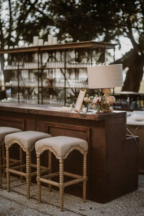 Coffee Station At Wedding, Modern Speakeasy Wedding, Vintage Wedding Decorations 1920s, Agave Wedding, Outdoor Wedding Bar, Speakeasy Wedding, Modern Vintage Wedding, Speakeasy Decor, Charleston Bride