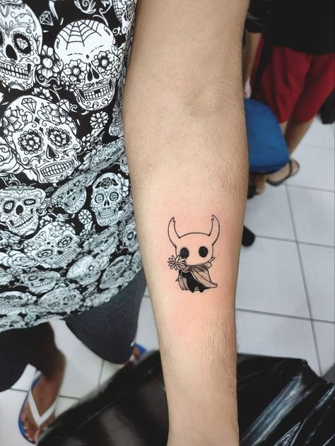 Tatuagem Hollow Knight, Hollow Knight Tattoo Ideas, Cat Scratch Tattoo, Simple Black Tattoos, Neck Tattoo Women, Best Friends Tattoo, Simple Cat Tattoo, Tattoo Ideas Minimalist, Tattoo Couples