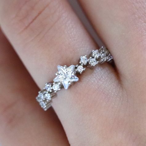 Silver 925 Rings, Silver Rings With Diamonds, Star Jewelry Silver, Star Rings Jewelry, Diamond Star Ring, Star Shaped Engagement Ring, Engagement Rings Star, Star Wedding Ring, Star Engagement Ring