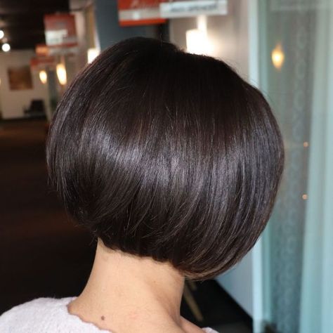 Bob Short Neck, Ear Length Bob Back View, Chin Length Rounded Bob, Round Bob Haircut, Short Bob No Bangs, Rounded Bob Haircut, Ear Length Bob Black Women, Chin Length Bob Back View, Dark Brown A Line Bob