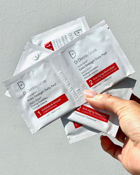 I truly think these peel pads should be part of everyone's basic skincare routine. But if you’re not fully convinced yet, this post will give you a thorough review of the Dr. Dennis Gross Alpha Beta Peel Pads. | dr dennis gross peel pads | best peel pads | dr dennis gross alpha beta peel reviews Dr Gross Peel Pads, Dr Dennis Gross Peel Pads, Dr Dennis Gross Alpha Beta Peel, Basic Skincare Routine, Bachelorette Gift Bags, Body Peel, Basic Skincare, Face Peel, Peel Pads