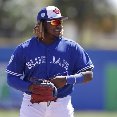 Vladdy Guerrero Jr, Lebron Kobe Jordan, Baseball Pics, Vladimir Guerrero Jr, Blue Jays Baseball, Vladimir Guerrero, Chicago Cubs Baseball, Baseball Pictures, Cubs Baseball