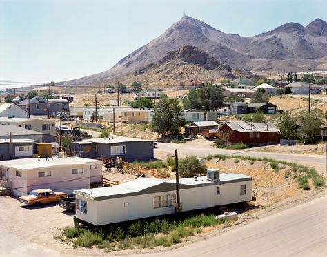 Stephen Shore, Tonopah, Nevada 4 August 1979. Tonopah Nevada, Nevada Desert, Mobile Home Parks, Culture Magazine, Fallout New Vegas, Mobil Home, Gothic Aesthetic, Mobile Homes, Trailer Park