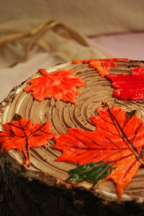 Tree Bark Cake, Maple Leaf Cake, Bark Cake, Autumn Cakes, Fall Leaf Cake, Maple Leaf Tree, Leaf Cake, Maple Leaf Design, Fall Cakes