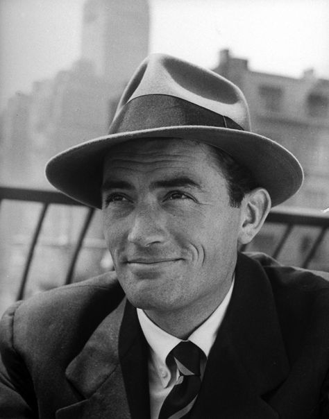 MEN  Fedora-The hat is typically creased lengthwise down the crown and "pinched" in the front on both sides.[ Oud Hollywood, Life Magazine Photos, Tough Times Dont Last, Stars D'hollywood, Atticus Finch, Dwight Eisenhower, Harold Lloyd, Jane Russell, Actor Quotes