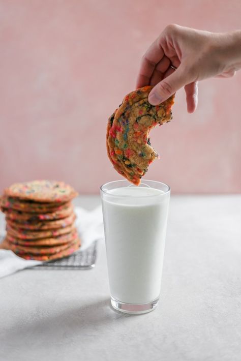 Cookies Funfetti, Funfetti Cookie Recipe, Composition Inspiration, Giant Cookies, Cookie Shots, The Perfect Cookie, Cookie Pictures, Funfetti Cookies, Cookies With Chocolate