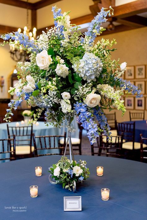 Delphinium Centerpiece Wedding, Blue Centerpieces For Party, Vintage Wedding Reception Ideas, Blue Centerpieces Wedding, Blue Hydrangea Centerpiece, Delphinium Wedding, Blue Flower Centerpieces, Blue Hydrangea Centerpieces, Hall Wedding Reception