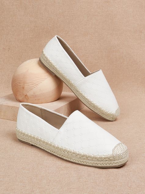 White Vacation Collar   Plain Espadrilles Embellished   Women Shoes Combat Boots Style, White Espadrilles, Espadrilles Style, Fashion Shoes Flats, Georges Hobeika, Shoes Design, Women Flats, Wedges Style, Loafers Style