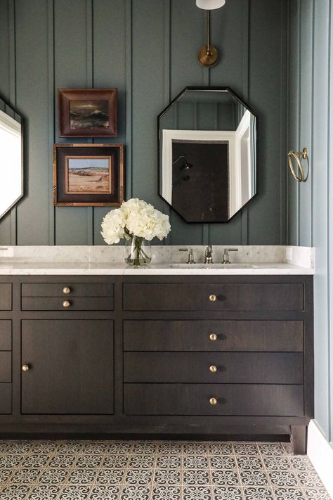 Antiques & Vintage - Park and Oak Interior Design Bathroom With Black And Gold Fixtures, Masculine Master Bath, Masculine Cottage, Modern Rustic Bathroom Ideas, Bathroom Black Vanity, Boys Bathroom Ideas, Lakehouse Bathroom, Oak Interior Design, Park And Oak