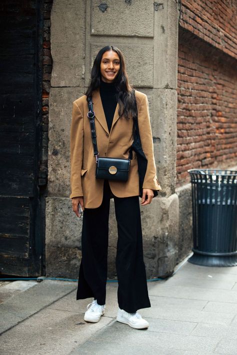 Mayara Moreno Street Style at Milan Fashion Week Fall-Winter 2020 by Melodie Jeng Milanese Style, Air Force 1 Outfits, Airforce 1 Outfit, Nike Air Force 1 Outfit Woman, Air Force 1 Outfit Woman, Milan Outfits, Air Force 1 Outfit, Nike Air Force 1 Outfit, Winter Nyc