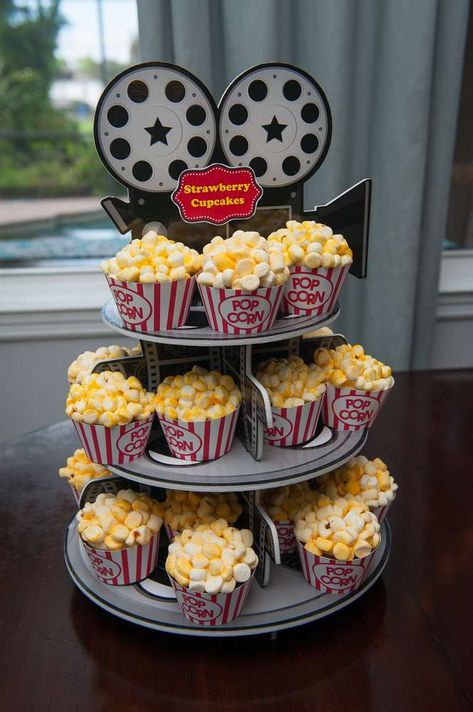 Hollywood Birthday Parties, Cinema Party, Hollywood Birthday, Movie Night Birthday Party, Movie Birthday Party, Hollywood Party Theme, Movie Themed Party, High School Prom, Movie Snacks