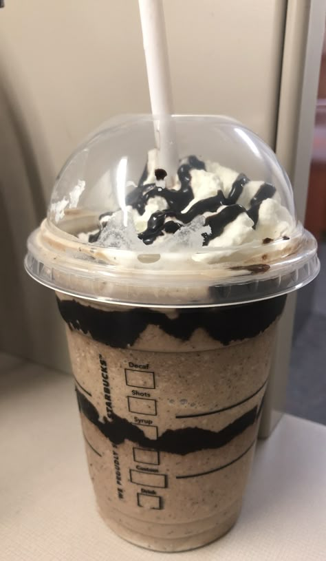 Frappuccino Aesthetic, Vanilla Frappuccino, Easy Coffee Recipes, Starbucks Drinks Recipes, Delicacy Food, Healthy Food Motivation, Yummy Comfort Food, Edible Food, Starbucks Recipes