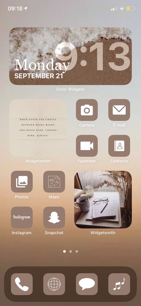 Icona Ios, Iphone Logo, Aesthetic Homescreen, Iphone Ideas, Ios Update, Widget Design, Iphone Home Screen Layout, Screen Layout, Phone Ideas