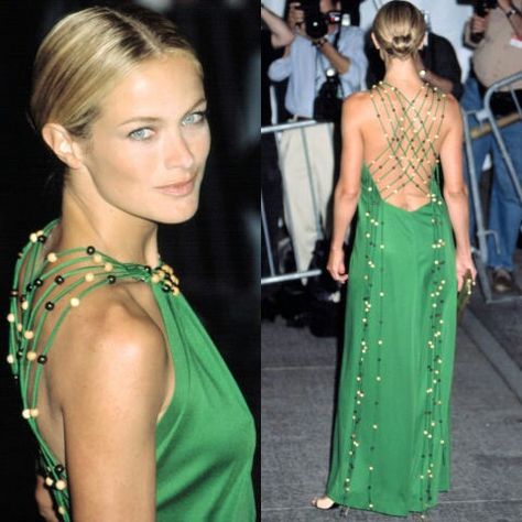 Carolyn Murphy style / street style / style icon Vintage Red Carpet Looks, Vintage Red Carpet, Red Carpet Dresses Best, Carolyn Murphy, Red Carpet Gowns, Carpet Looks, Style Crush, Red Carpet Dresses, Harper's Bazaar