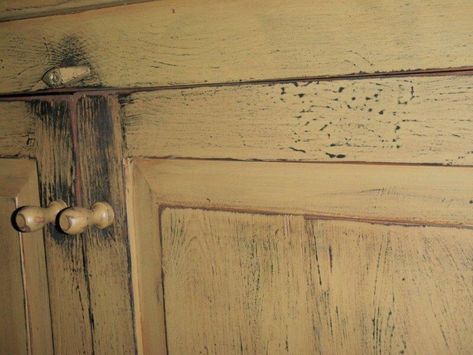 Primitive Furniture Diy, Primitive Painted Furniture, Old Village Paint, Primitive Interiors, Paint Room, Primitive Cabinets, Primitive Cupboards, Historic Colours, Primitive Painting