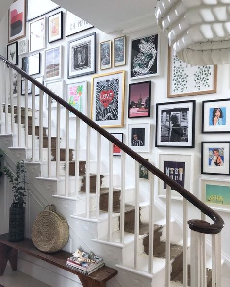 The finished product - a complete staircase gallery wall #gallerywall #staircase #homeinspiration #homedecor Wand Aesthetic, Gallery Wall Ideas Stairs, Gallery Wall Stairs, Stairway Gallery, Stairway Gallery Wall, Gallery Wall Staircase, Staircase Wall Decor, Stair Gallery, Picture Gallery Wall