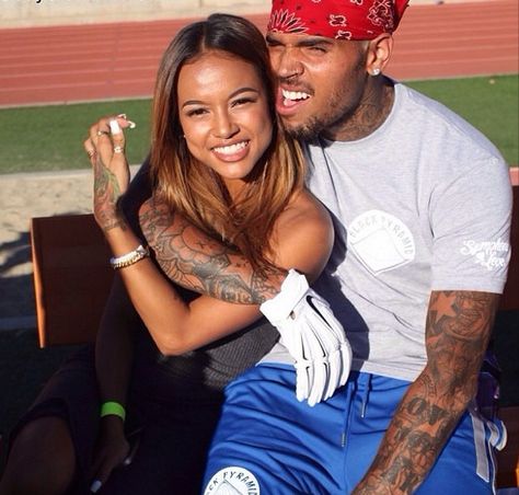 I am impressed by some people’s lack of self-awareness. It’s like mirrors and reflections be mad busy sometimes and it is mind-boggling. Yesterday, Kaopectate (Karrueche) posted a picture on Instagram, of herself in a bathing suit, and her yansh facing the camera. Her ex (this week), Chris Brown took it ... Chris Brown And Karrueche, Baby Drama, Breezy Chris Brown, Karrueche Tran, New Tattoo, Chris Brown, Girl Tattoos, Rihanna, Couple Goals