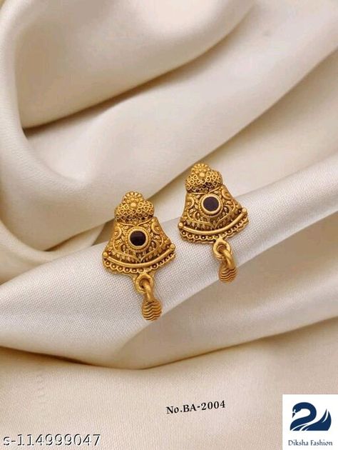 Earing Designs Gold For Wedding, Gold Tops Earrings Indian, Tops Earrings, Bridal Foot Jewelry, Almirah Designs, Mangal Sutra, Kalamkari Blouse, Choker Jewellery, Trendy Stud Earrings