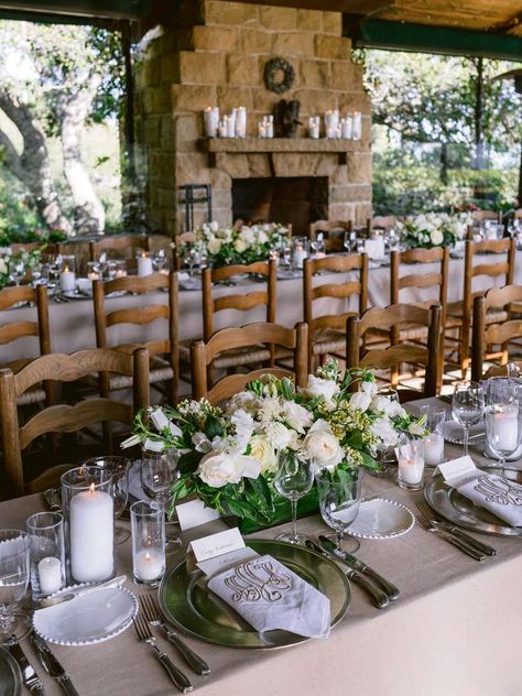 A Chic Rehearsal Dinner in Montecito, California Rehearsal Dinner Entrance Table, Rehearsal Dinner Table Decor Ideas, Table Setting Rehearsal Dinner, Vineyard Rehearsal Dinner, Flower Arrangements For Rehearsal Dinner, Engagement Dinner Decor, Outdoor Wedding Rehearsal Dinner Ideas, Wedding Rehearsal Decoration Ideas, Wedding Rehearsal Dinner Themes