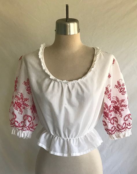 Vintage Fitted Peasant Top With Ruffles, Cottagecore Puff Sleeve Peasant Top, Spring Folk Peasant Top With V-neck, 1940s Peasant Blouse, Cottagecore Blouse, 1970s Peasant Blouse, 1970s Long Sleeve Blouse, Boho Blouse, 60s 70s Fashion