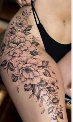 Floral Thigh Tattoos, Hip Thigh Tattoos, Hip Tattoos Women, Inspiration Tattoos, Leg Tattoos Women, Dope Tattoos For Women, Thigh Tattoos Women, Cute Tattoos For Women, Elegant Tattoos