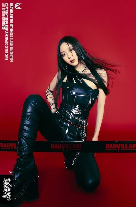 BADVILLIAN the 1st single album 'overstep'  Concept photo 2 (STEP ver.)   #YUNSEO #윤서 #BADVILLIAN #배드빌런 #BPM #BigPlanetMode   2024.06.03 6PM (KST) Girl G, Korean K Pop, Out Of My Mind, Futuristic Fashion, Iconic Photos, The Villain, Kpop Girl Groups, K Idols, Pop Group