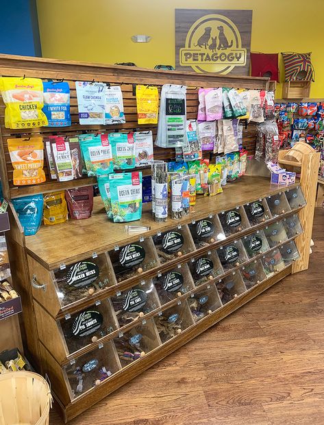 Dog Treat Shop Display, Pet Store Interior, Pet Shop Design Interior, Pet Shop Aesthetic, Pet Shop Ideas, Petshop Ideas, Chew Bars, Pet Store Display, Dog Boutique Ideas