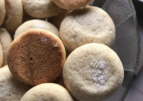 Galletitas económicas, ricas, fáciles y rápidas Receta de Nazarena❤️- Cookpad Gorditas Recipe Mexican, Gorditas Recipe, Butter Cookies Easy, Baking Book, Deli Food, Mug Cake, Kitchen Recipes, Butter Cookies, Sweet Recipes