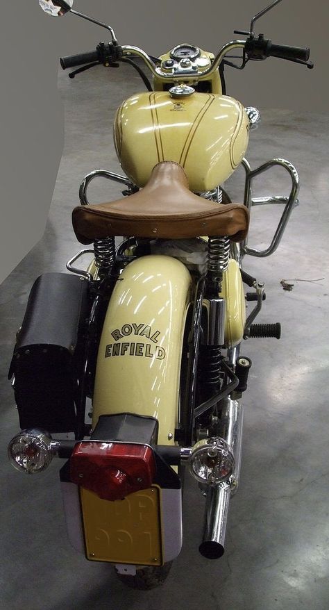 #vintage #bikes #motorcycles Cross Bread, Royal Enfield Classic 350cc, Classic 350 Royal Enfield, Royal Enfield Wallpapers, Interceptor 650, Royal Enfield Accessories, Royal Enfield Modified, Enfield Bike, Bullet Bike Royal Enfield