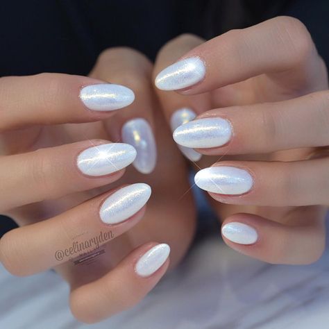 @m0llys mermaid nails 💗💁🏼 Light Elegance hard gels use White Sparkle Nails, White Almond Nails, White Chrome Nails, Chrome Nails Designs, White Acrylic Nails, Mermaid Nails, Nails White, Colour Ideas, Metallic Nails