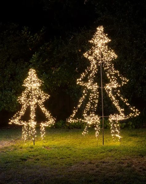 Large Outdoor Christmas Decorations, Christmas Lawn Decorations, Light Tree, Christmas Light Show, Outside Christmas Decorations, Slim Tree, Light Up Tree, Artificial Christmas Wreaths, Cluster Lights