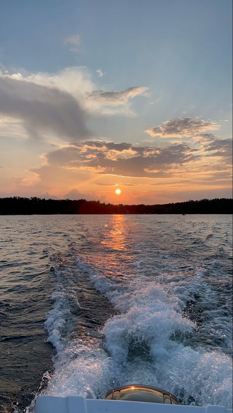 Lake Pokegama in Grand Rapid, MN Lake Sunsets, Lake Sunset, Slice Of Life, Grand Rapids, Pretty Pictures, Lake House, Kansas, Dream House, Lake