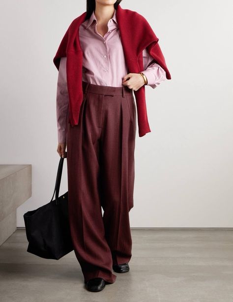 Aubergine Pants Outfits, Burgundy Color Block Outfit, Burgundy Trousers Outfit, Burgundy Outfits For Women, Burgundy Fall Outfits, Oxblood Outfit, Office Looks For Women, Burgundy Clothes, Burgundy Pants Outfit