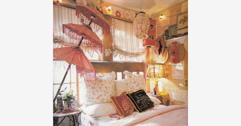 Found on Bing from grezu.com Hippy Bedroom, Bohemian Bedroom Inspiration, Boho Style Living, Bohemian Style Home, Boho Dorm Room, Diy Home Decor For Apartments, Boho Dorm, Bedroom Bohemian, Bohemian Style Interior