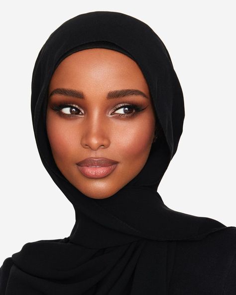 Hijab Makeup, Dark Eyeshadow, Work Makeup, Brown Skin Makeup, Mode Turban, Beauty Shoot, Dark Skin Makeup, Gorgeous Makeup, Glam Makeup