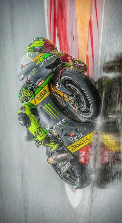 Pol Espargaro in the rain. Moto Mods, Moto Wallpapers, Motogp Valentino Rossi, Image Moto, Bike Aesthetic, Motorcycle Wallpaper, Bike Pic, Sport Bike, Sports Bikes Motorcycles