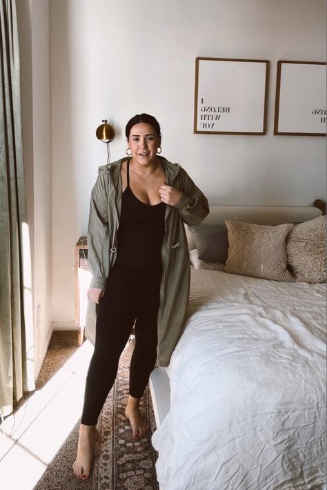 Jumpsuit Outfit Midsize, Workout Outfits Midsize, Rain Jacket Outfit, Rainy Spring Outfit, Jumpsuit With Jacket, Postpartum Outfits, Easy Outfits, Post Partum Outfits, Midsize Outfits