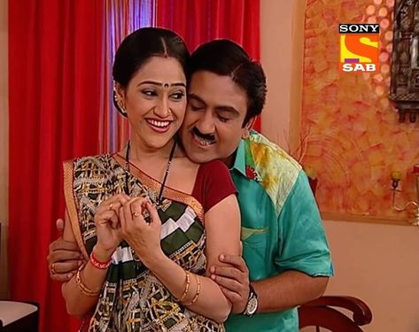 Tmkoc Wallpaper, Disha Vakani, Bollywood Aesthetic, 90s Bollywood Aesthetic, Moonlight Photography, Random Aesthetics, Actress Without Makeup, 90s Bollywood, Bollywood Couples