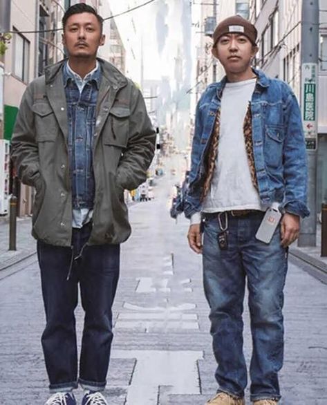 Denim Jacket Layering, Fitted Selvedge Denim Jacket For Streetwear, Shawn Yue, Denim Jacket Layering Men, Jacket Outfits Men, Winter Streetwear Denim Jacket With Selvedge, Rugged Medium Wash Denim Jacket For Streetwear, Jacket Layering, Denim Jacket Outfits