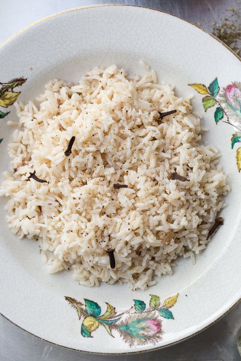 Fragrant Basmati Rice with Dates, Cardamom and Clove Savoury Rice Recipe, Cloves Recipes, Bowl Of Rice, Savory Rice, Indian Rice, Cardamom Powder, Cooking Together, Basmati Rice, Main Event