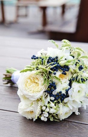 White And Navy Blue Wedding, Wedding Day Meme, Navy Blue Wedding Bouquets, Blue Fall Wedding, Navy Bouquet, Blue Wedding Bouquet, White Bridesmaid, White Bride, White Wedding Bouquets